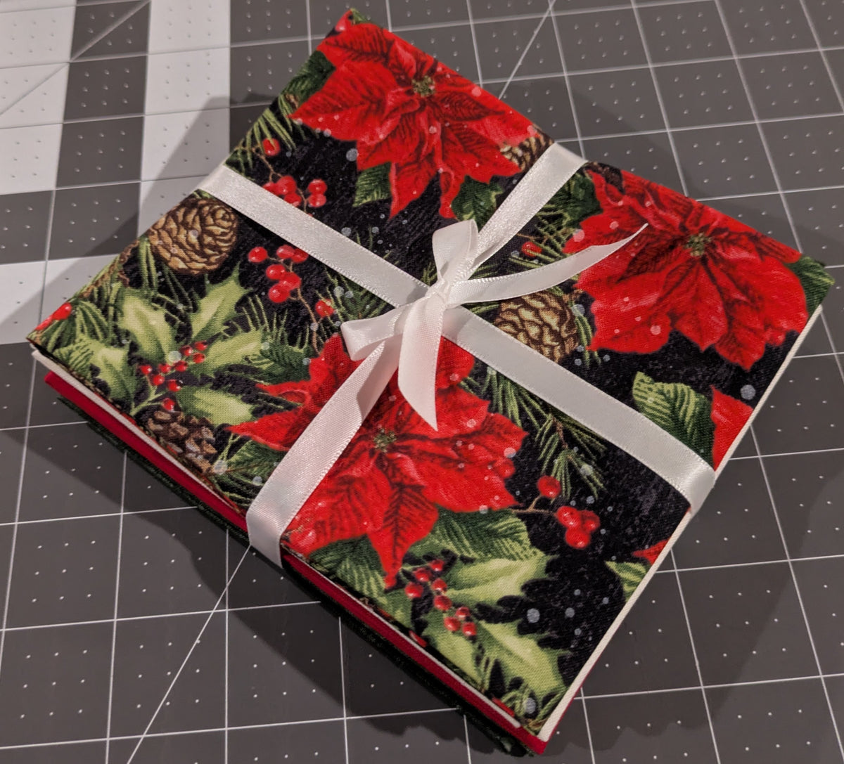 Holiday Traditions - Fat Quarter Set