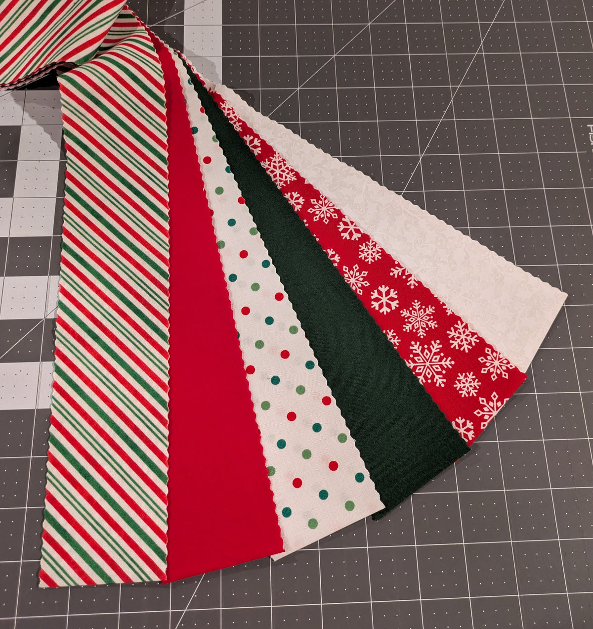 Peppermint Twist - Mini Jelly Roll